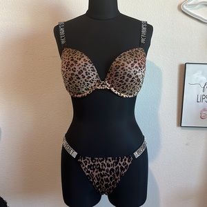 NWT Victoria’s Secret rhinestone bling bra and shine strap panty set leopard